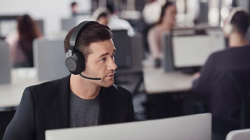 What is Noise-Canceling Technology in Headphones and How Does it Work?