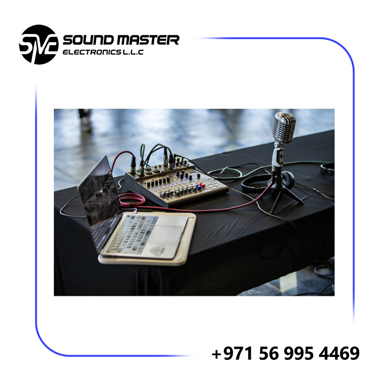 S6 Zoom LiveTrak L-8 Portable 8-Channel Digital Mixer and Multitrack Recorder