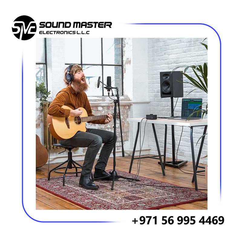 S4 Audient EVO Start Recording Bundle with EVO 4 Audio Interface, SR1 Condenser Microphone and SR2000 Monitoring Headphones